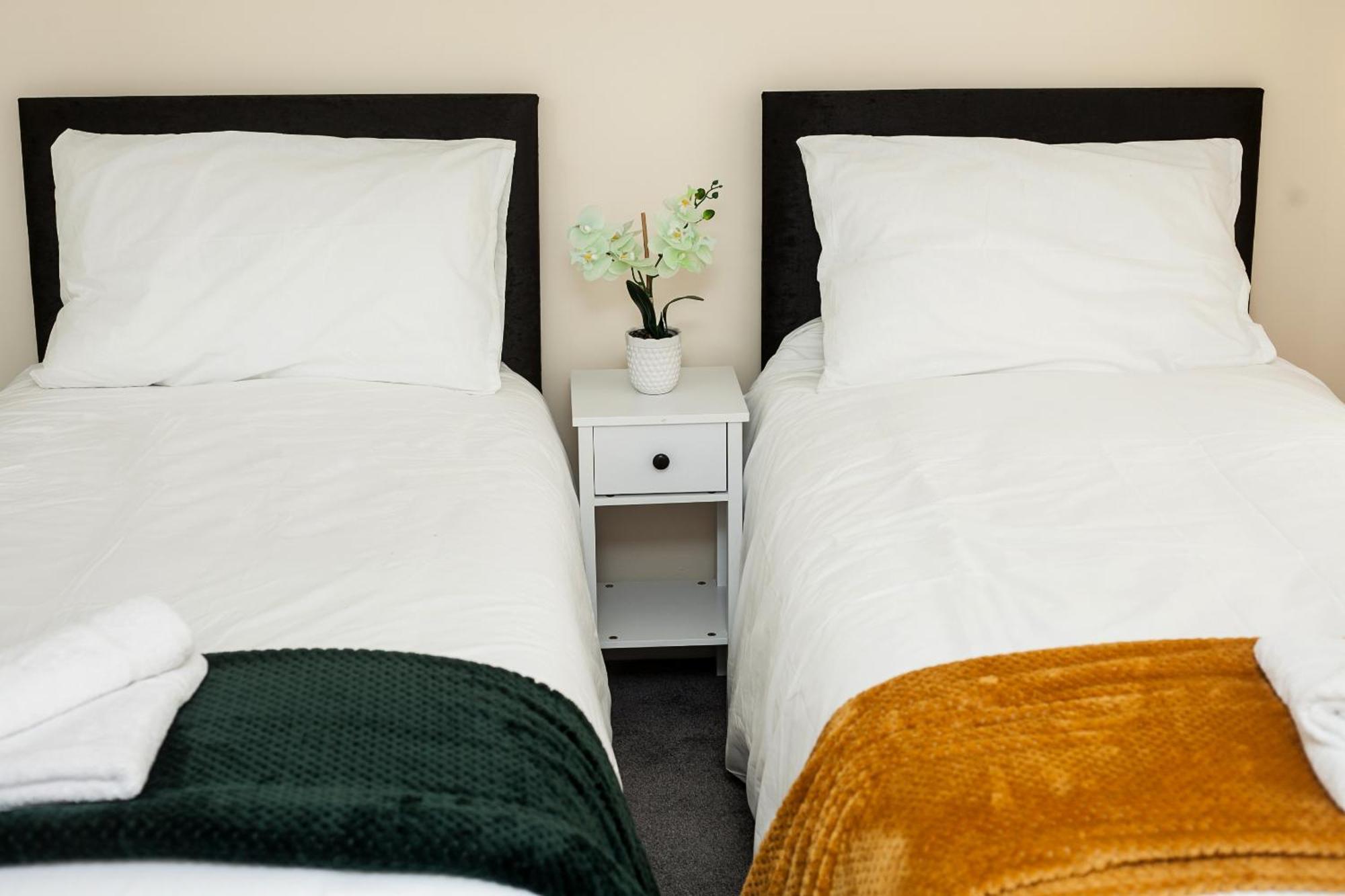 Avril Warwickshire Home Stay Nuneaton Exteriér fotografie