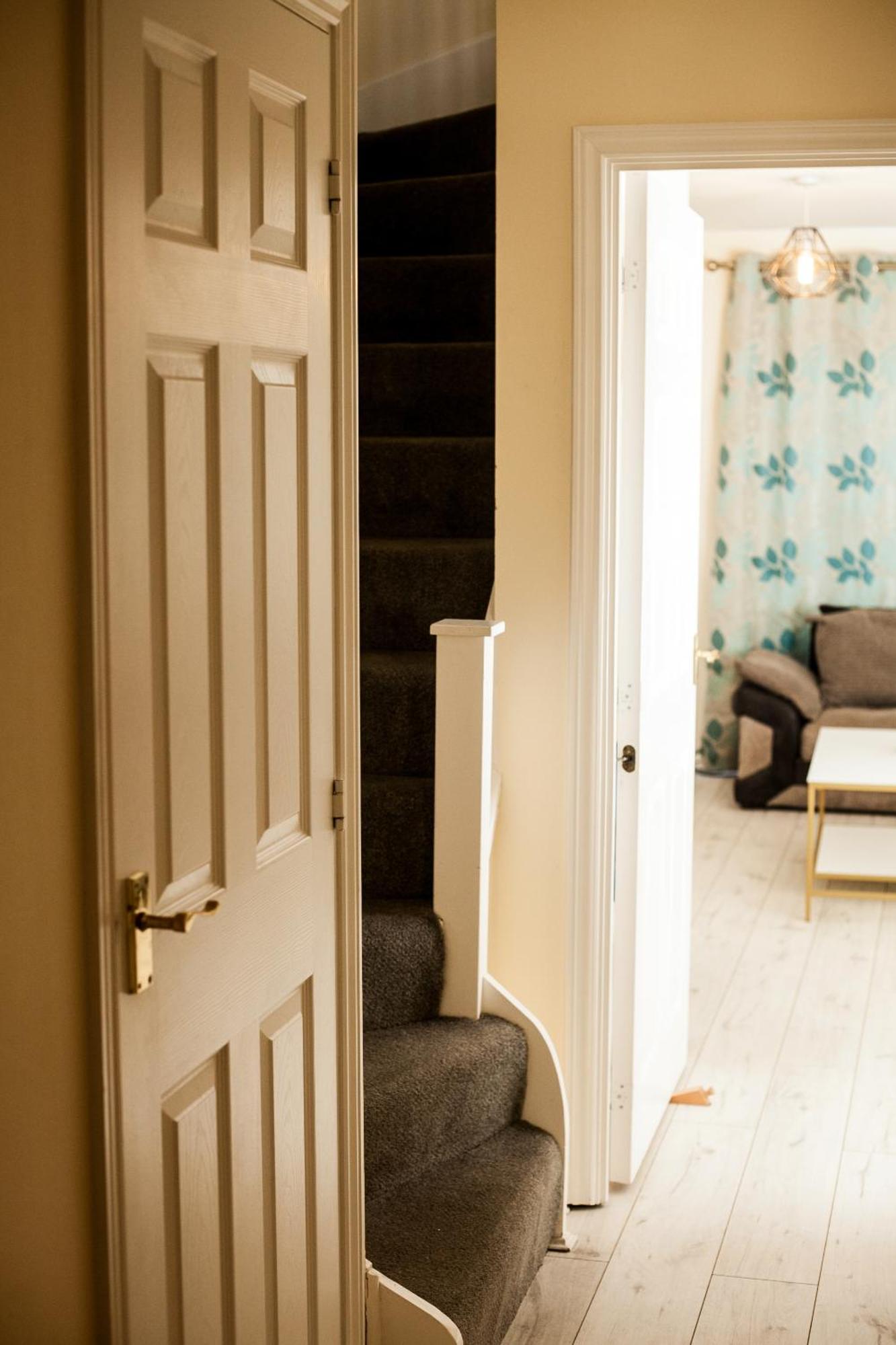Avril Warwickshire Home Stay Nuneaton Exteriér fotografie