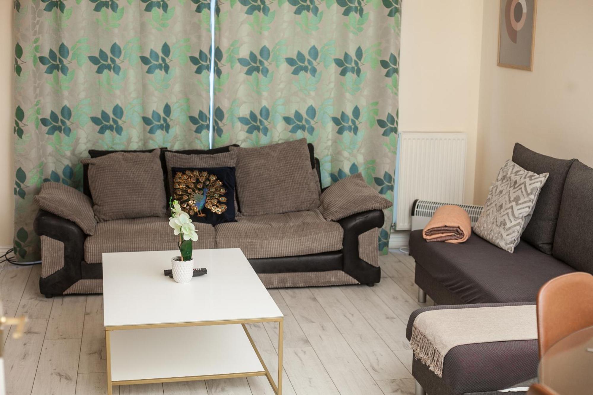 Avril Warwickshire Home Stay Nuneaton Exteriér fotografie